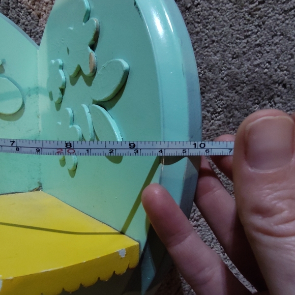 Heart-Shaped Corner Shelf - Picture 8 of 8